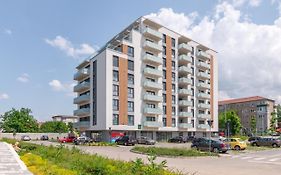 Grand Hill Flats